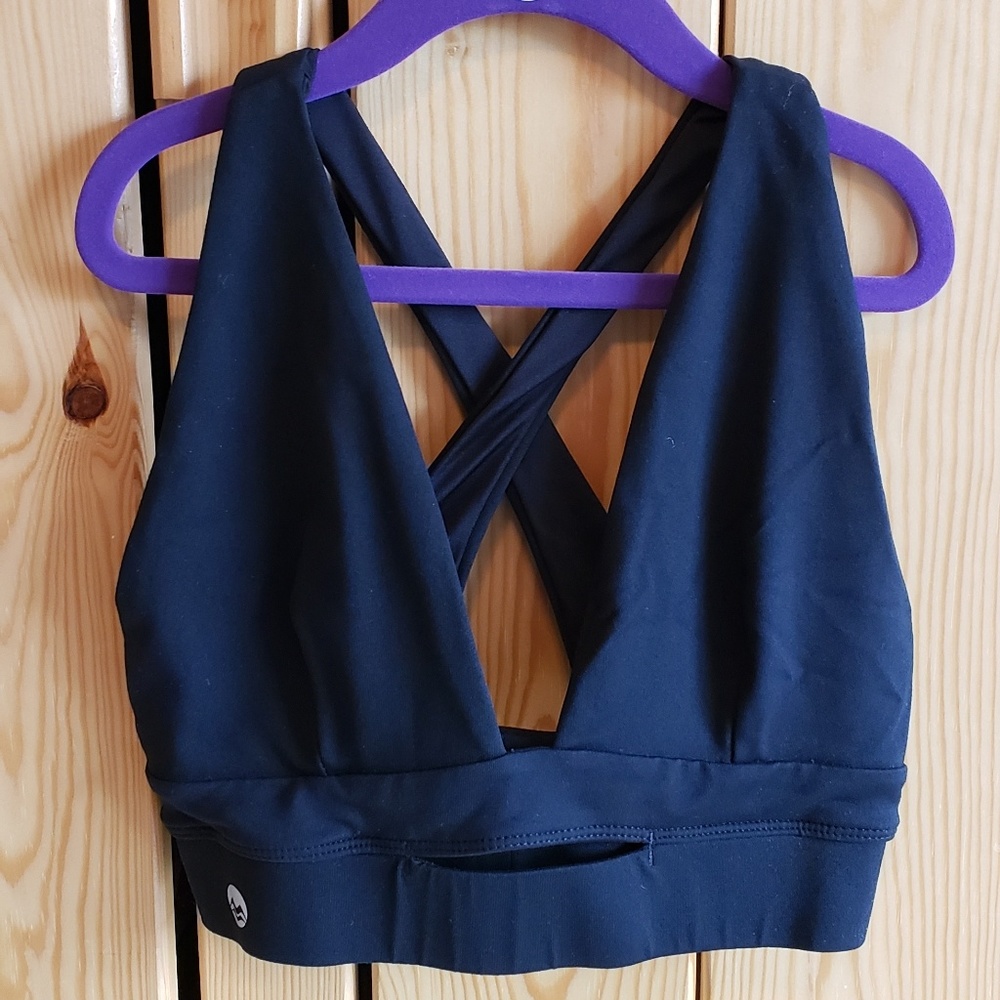 Black Cross Back Sports Bra